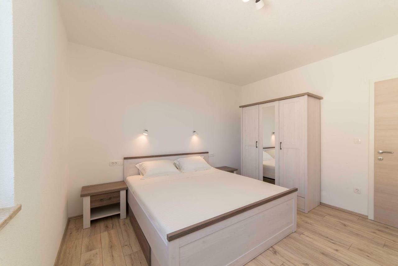 Sunset House Apartment Kampor Екстериор снимка
