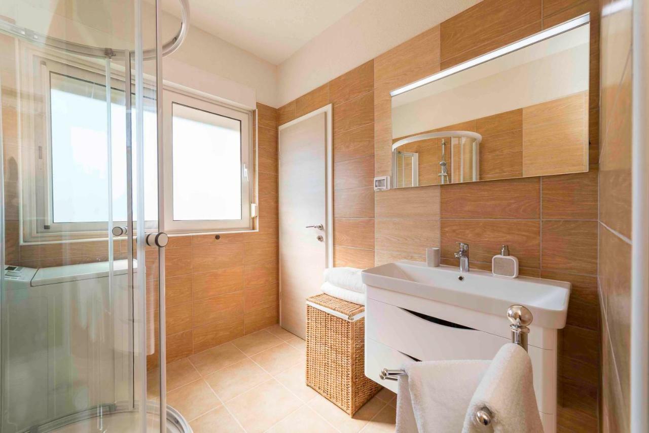 Sunset House Apartment Kampor Екстериор снимка