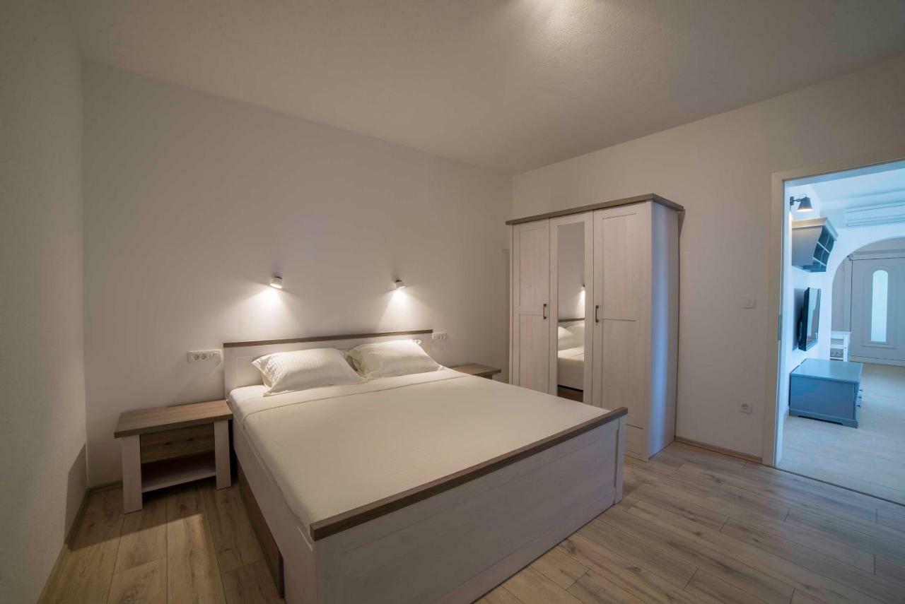 Sunset House Apartment Kampor Екстериор снимка