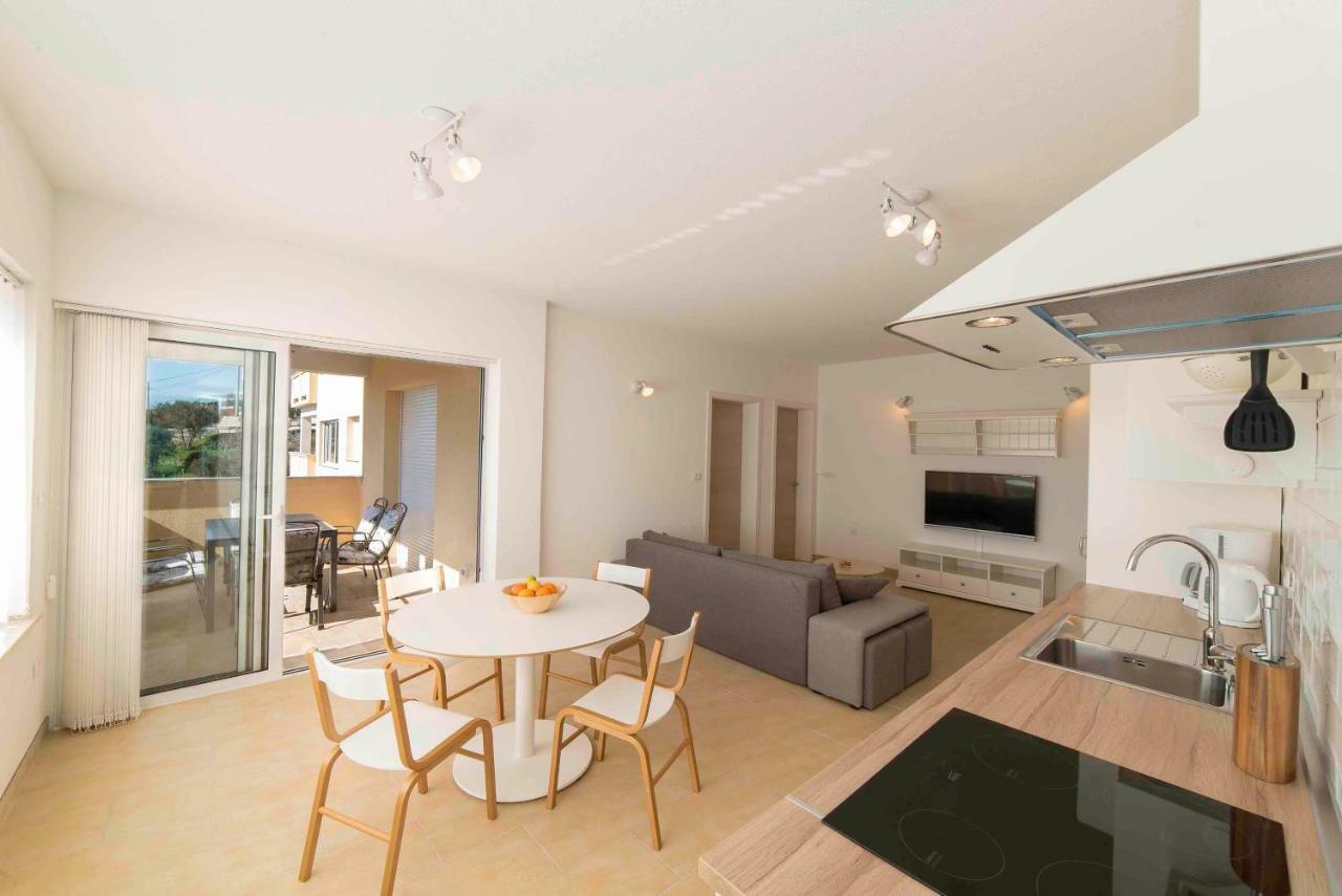 Sunset House Apartment Kampor Екстериор снимка