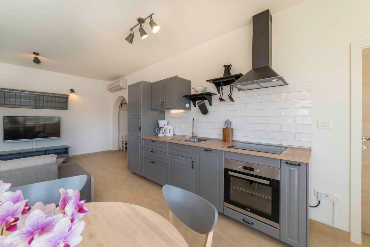 Sunset House Apartment Kampor Екстериор снимка